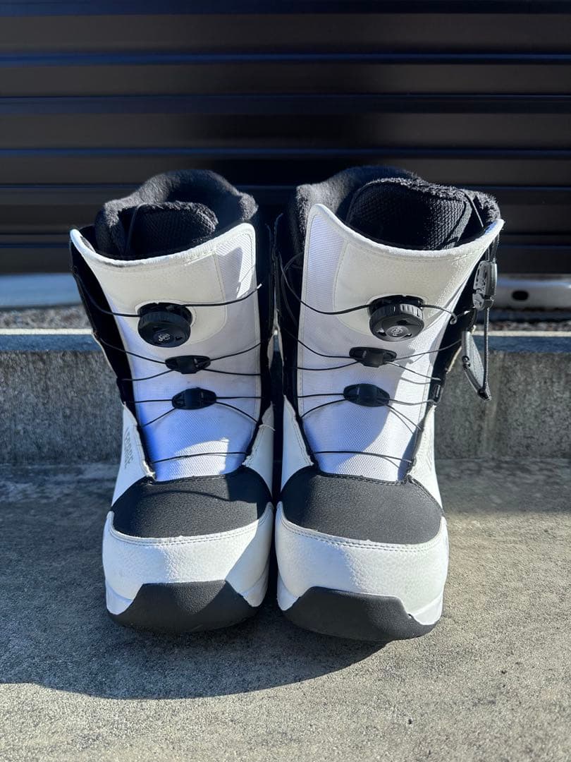 スノーボードブーツ ホワイト/ブラック　28cm