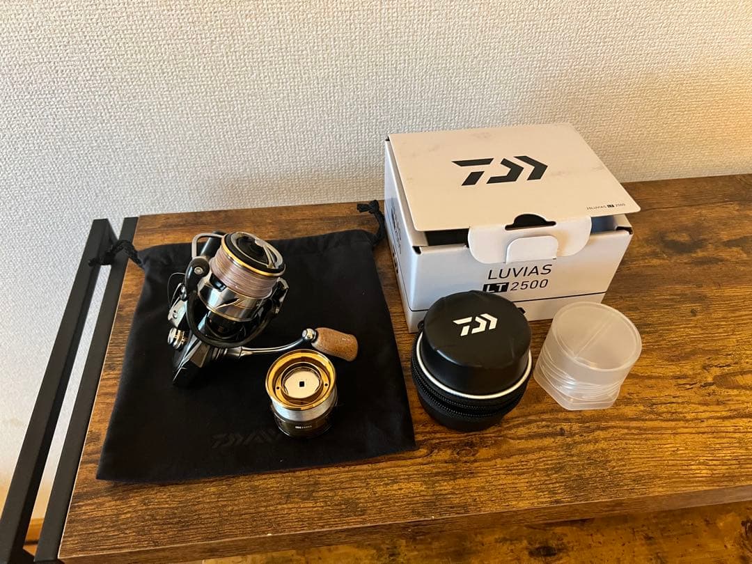 DAIWA LUVIAS LT2500（替スプールその他付）
