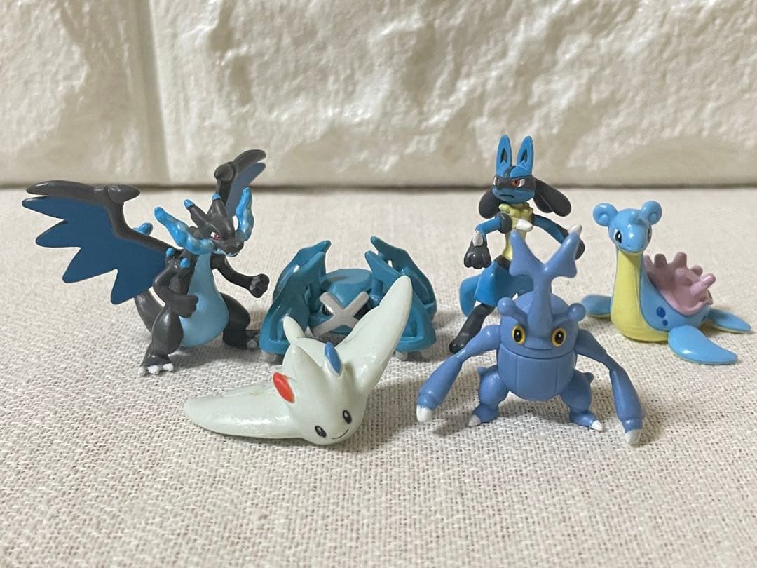 ポケモン　ミニフィギュアなど　ピカチュウ　ルギア　メガリザードンX ヘラクロス