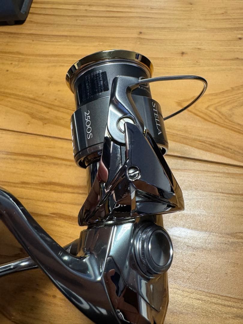 18ステラ STELLA 2500S スピニングリール