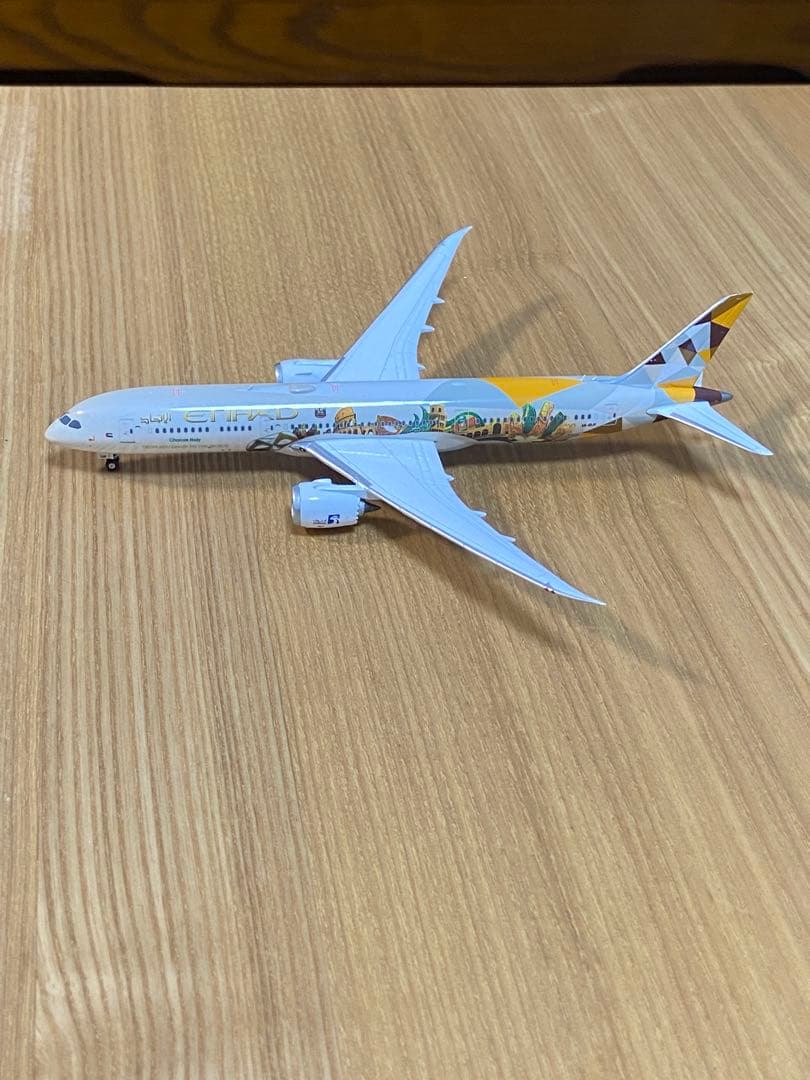 最終値下げ中　エティハド航空Boeing787-9（特別塗装）