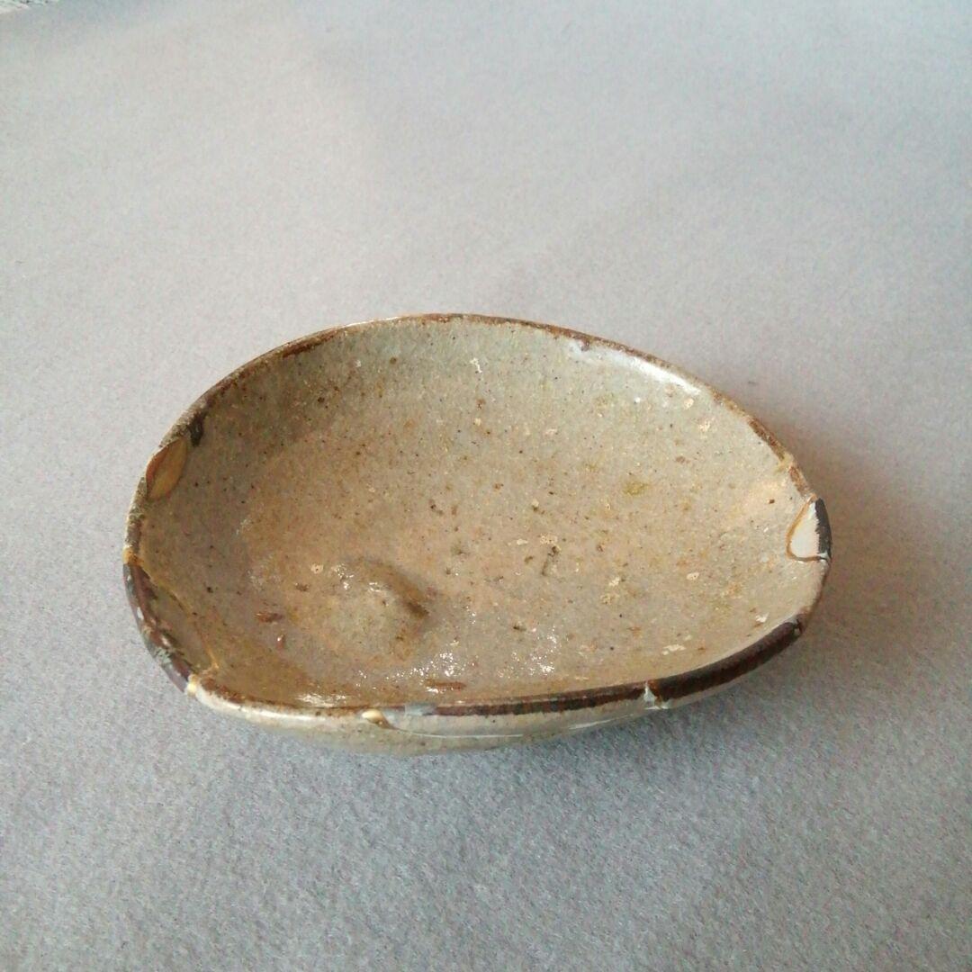 唐津皮鯨酒盃　古絵唐津酒盃 桃山 ～ 江戸初期 (その３)