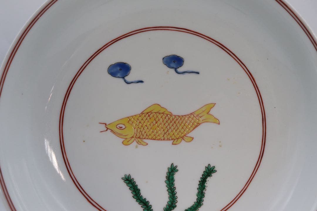 中国美術　正徳年製　色絵魚紋お皿　送料込み260104