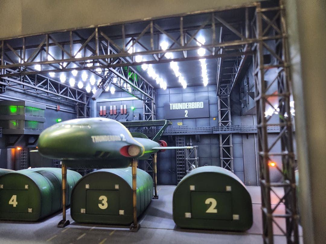 【これで最後！】40%オフ衝撃プライス　サンダーバード2号+夢の基地　手渡し限定