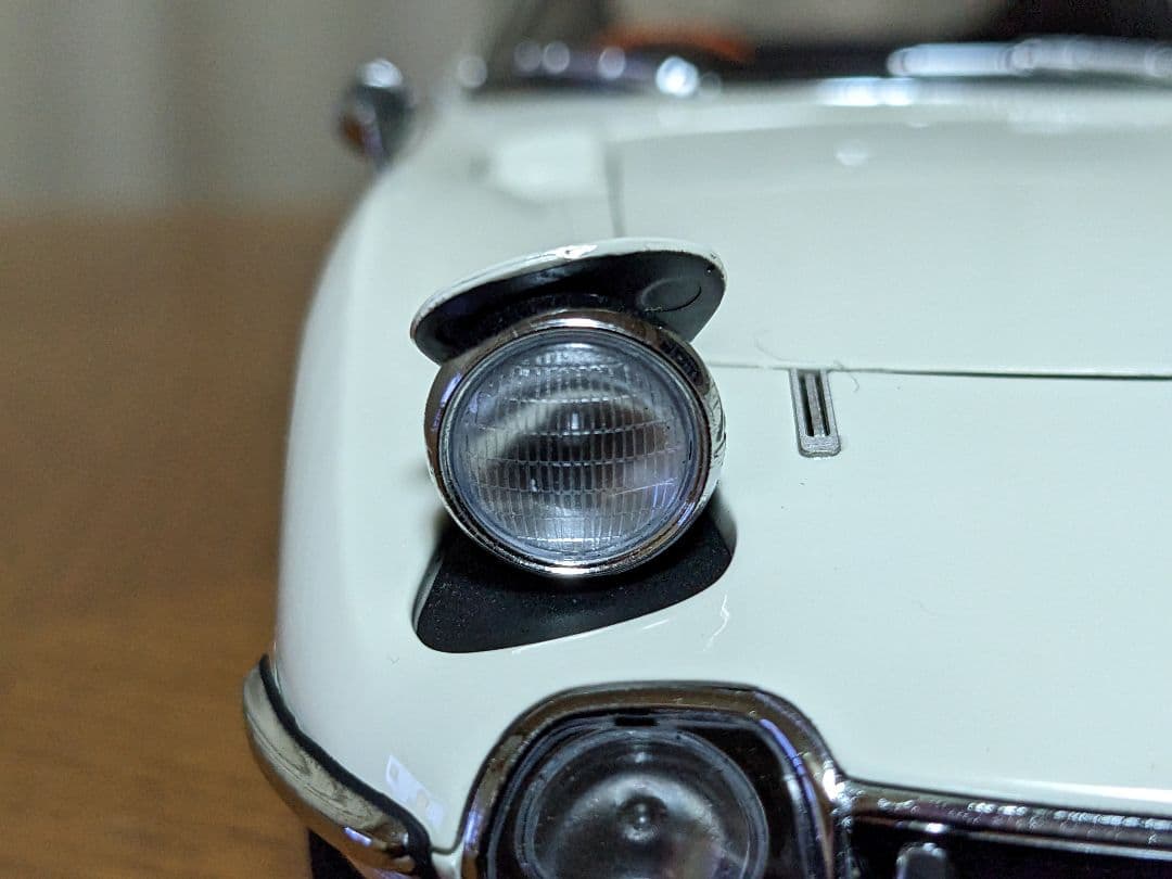 オートアート1/18　TOYOTA2000GT　ワイヤーホイール仕様