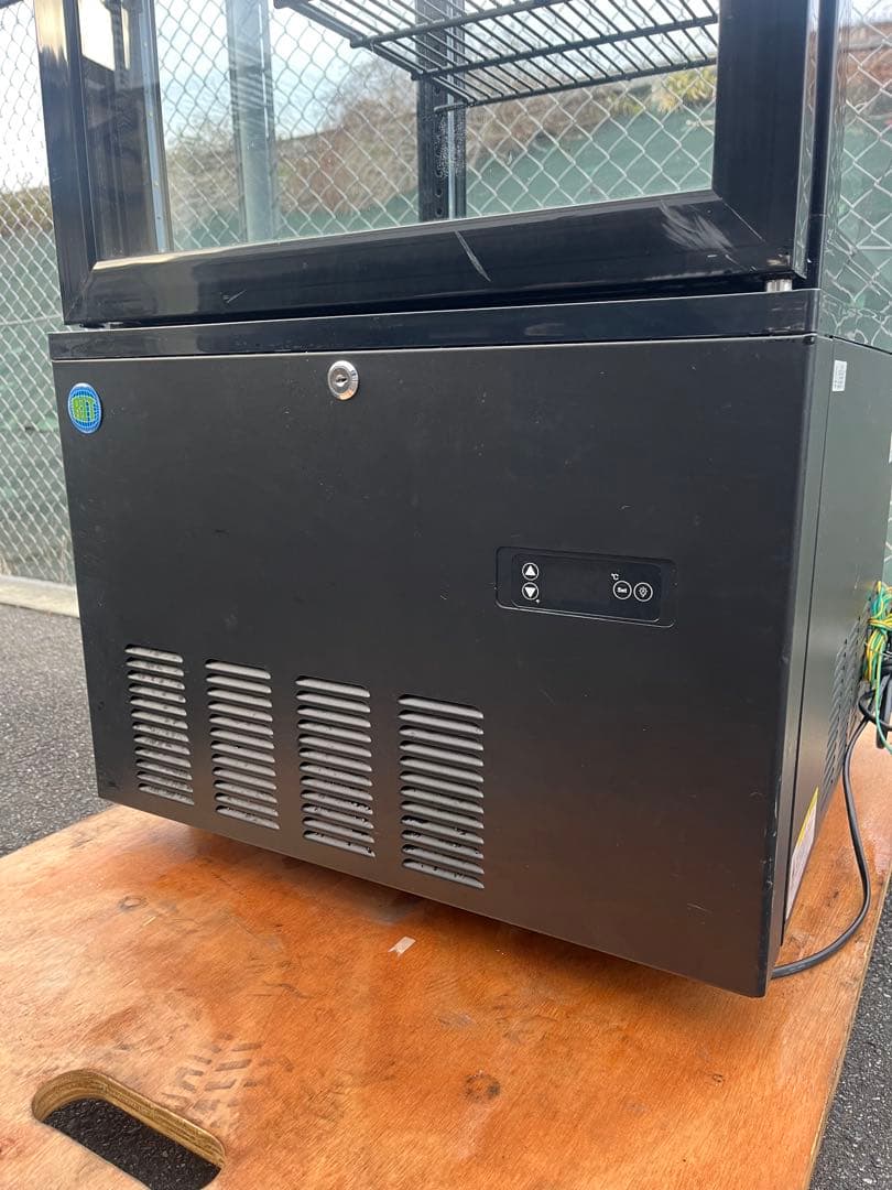 JCM 4面ガラス冷蔵ショーケース　218リットル