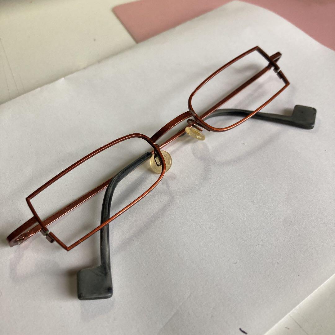 フランスのフレームです、形と色に特徴、男女兼用