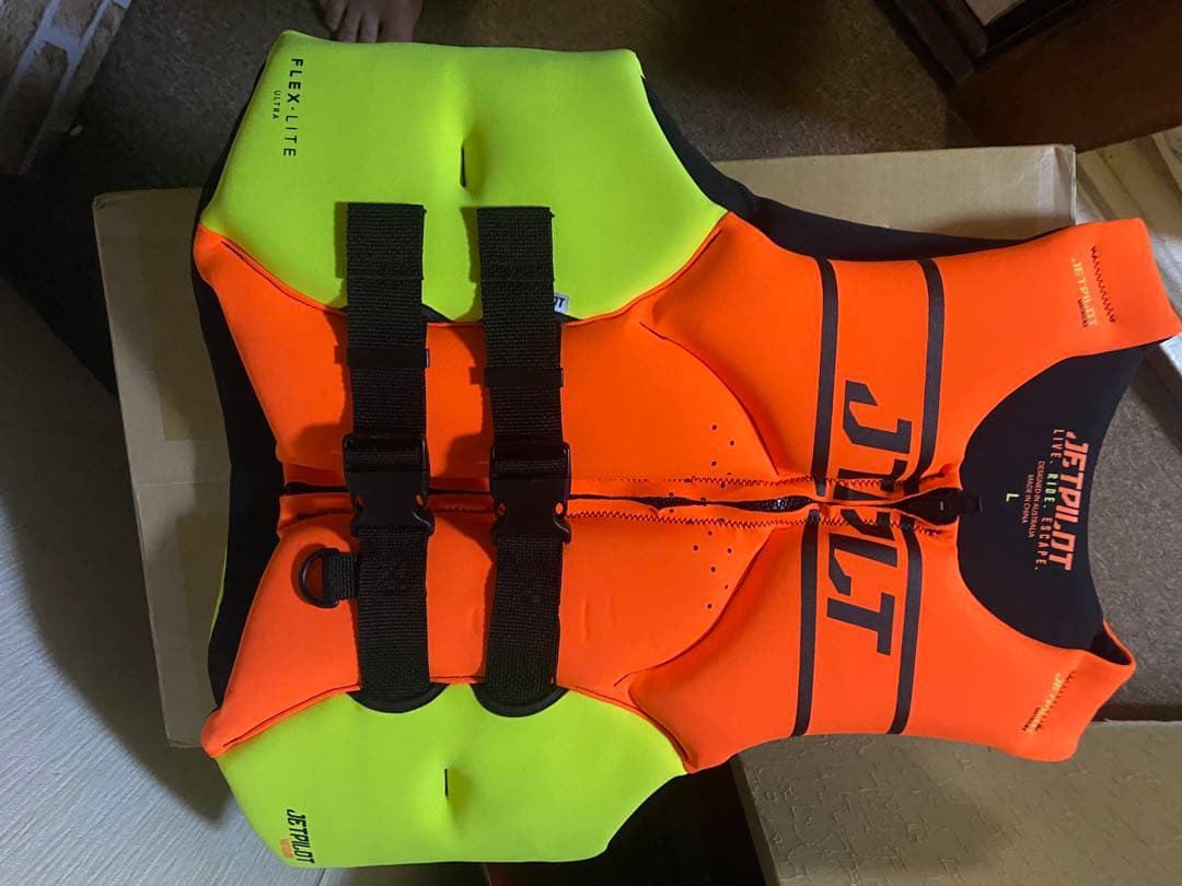 JETPILOT ライフジャケット オレンジ/イエロー