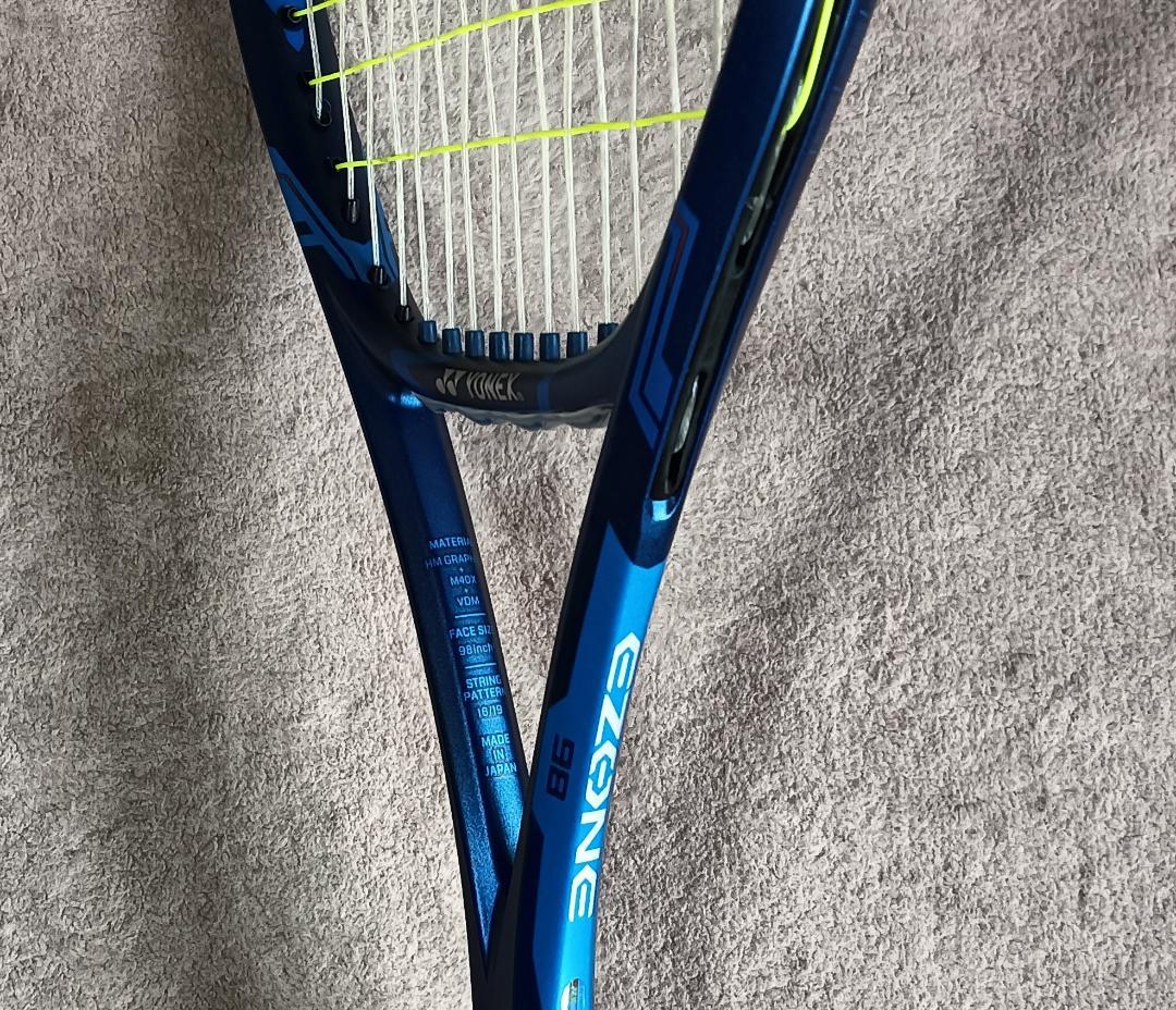 ヨネックス　EZONE98 グリップサイズ3　(値下げしました）