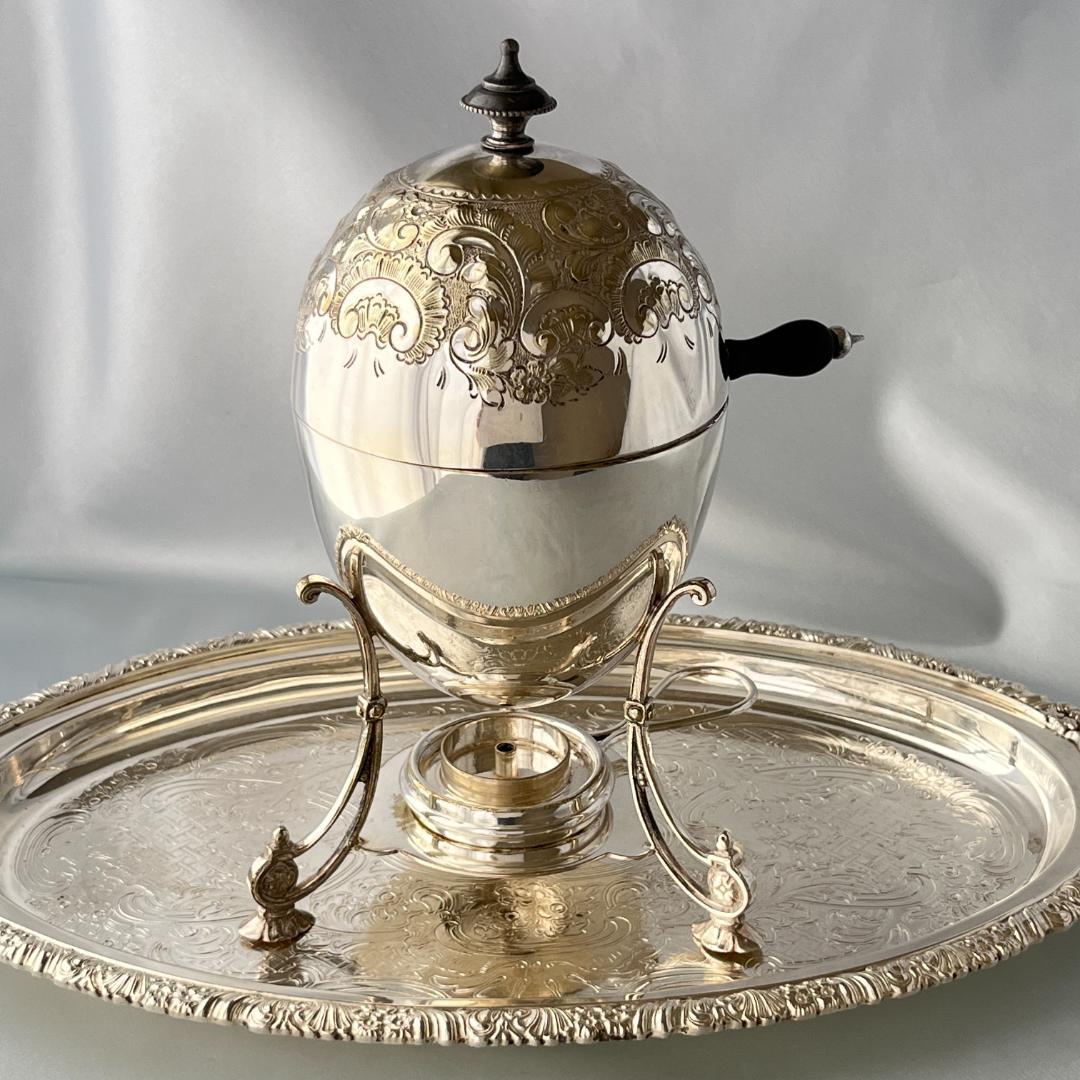 【Daniel & Arter】 ビクトリアンのエッグウォーマー エンボスの装飾