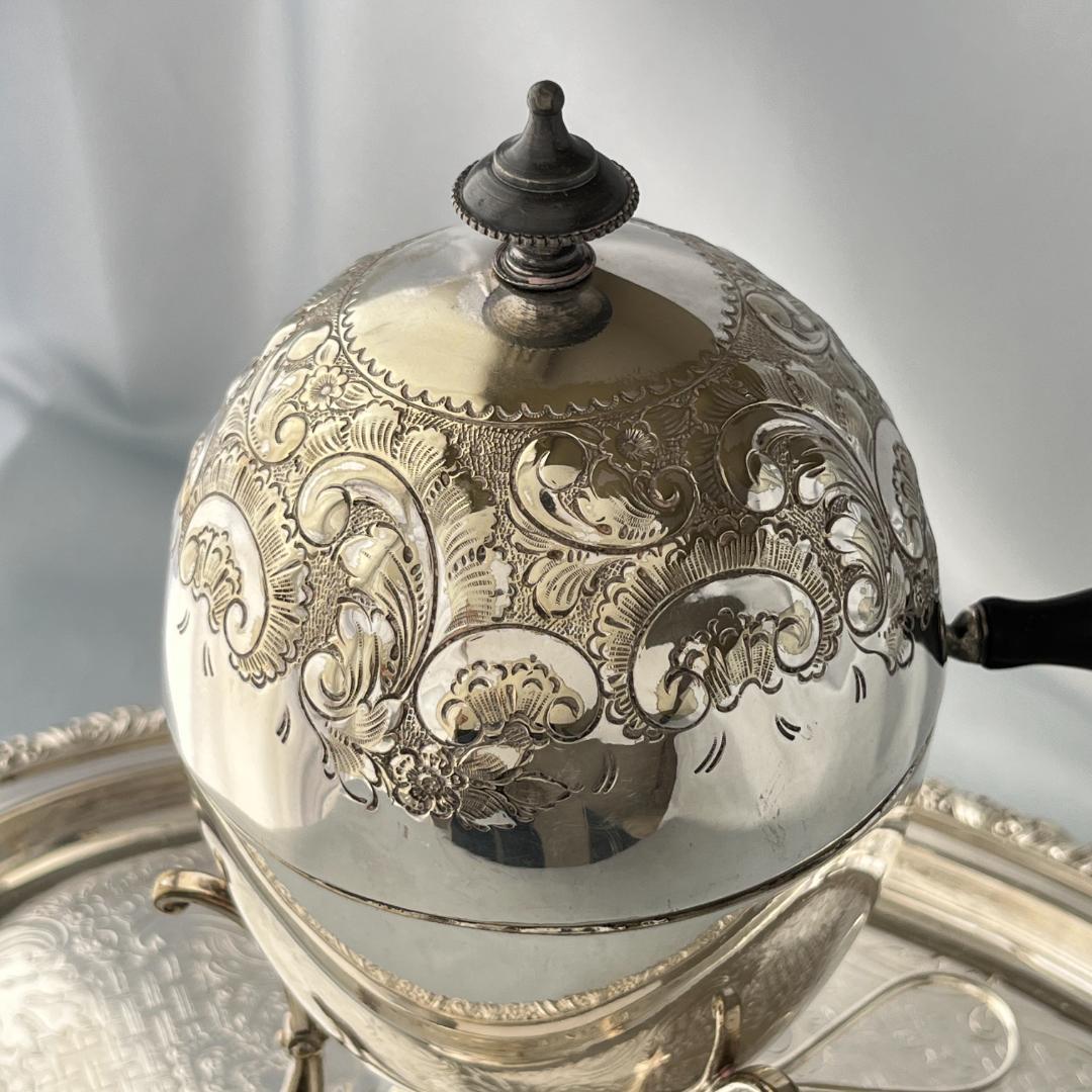 【Daniel & Arter】 ビクトリアンのエッグウォーマー エンボスの装飾