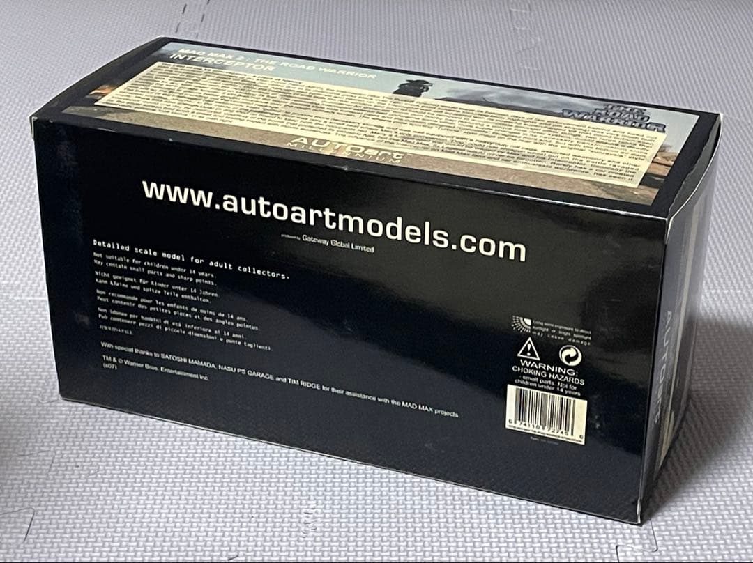 AUTOart　マッド・マックス２　インターセプタ―　1/18
