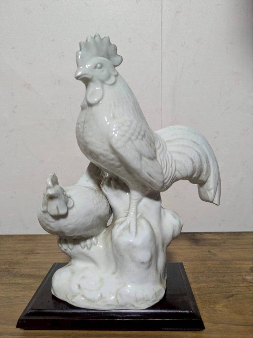 陶器 鶏とひよこの彫刻 約23cm