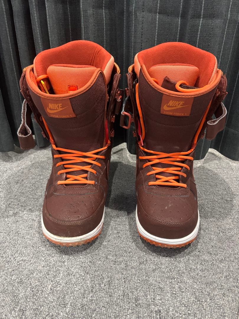 二郎　Nike スノーボードブーツ 26.5cm ブラウン/オレンジ