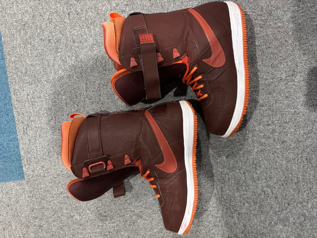 二郎　Nike スノーボードブーツ 26.5cm ブラウン/オレンジ