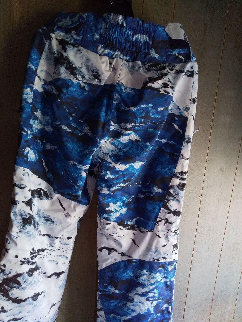 新品タグ付きパンツ&良品クリーニング済みジャケット phenix デモウェア