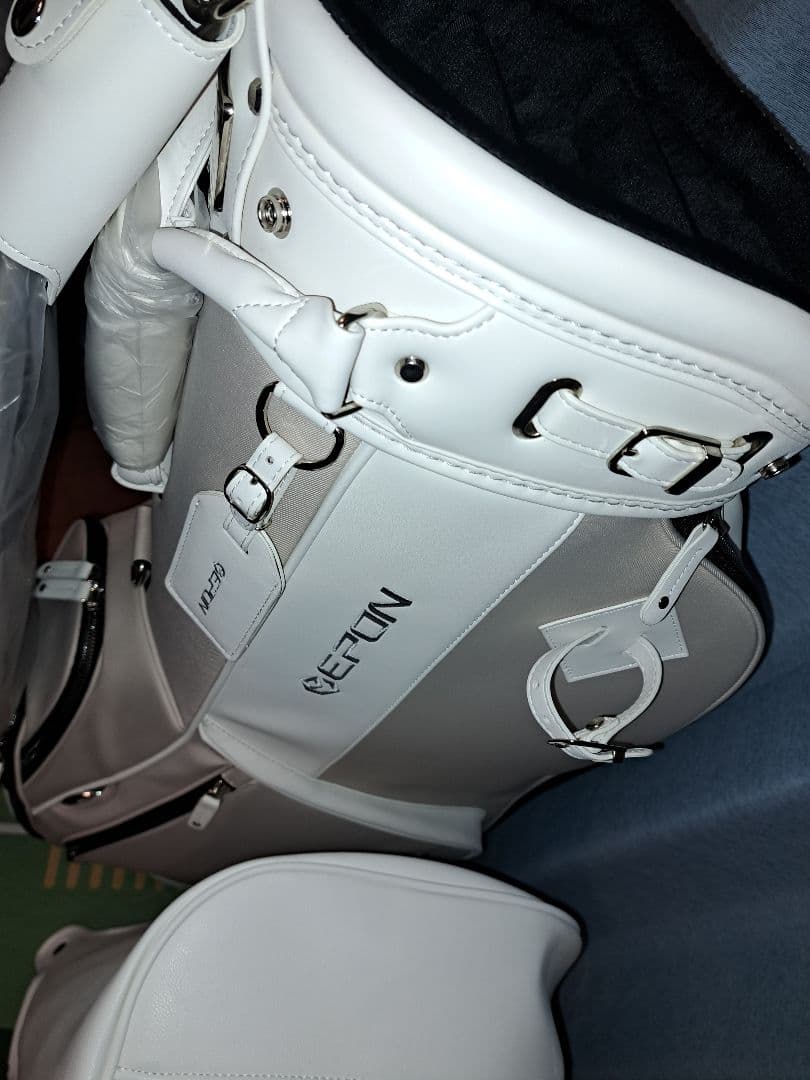 EPON ホワイト キャディバッグ カバー付き