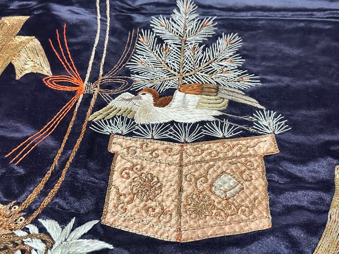 明治期・刺繍袱紗 熨斗目 松に雀 竹に海老 金駒刺繍 繻子 裏赤縮緬