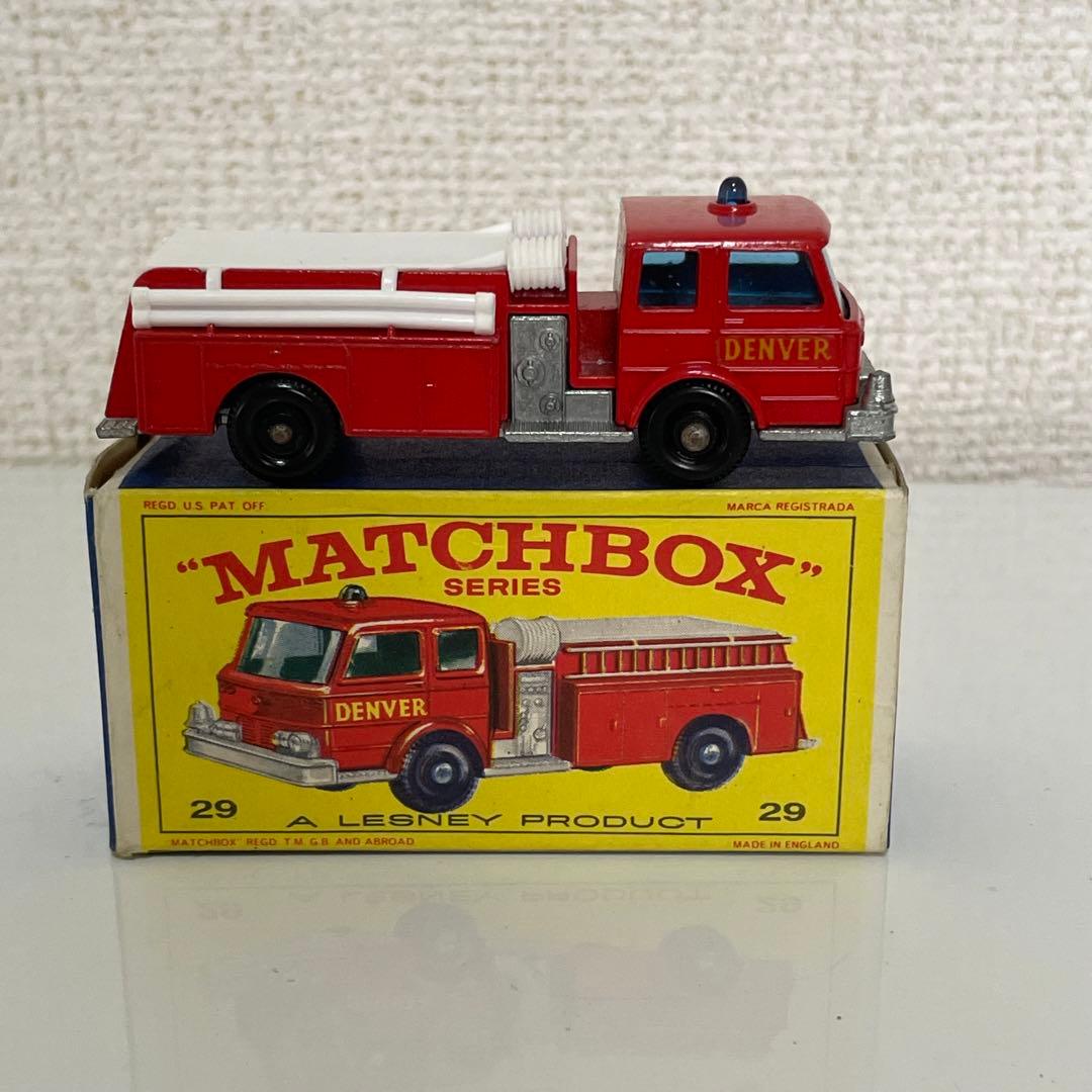 マッチボックス No.29 FIRE PUMPER TRUCK レズニー