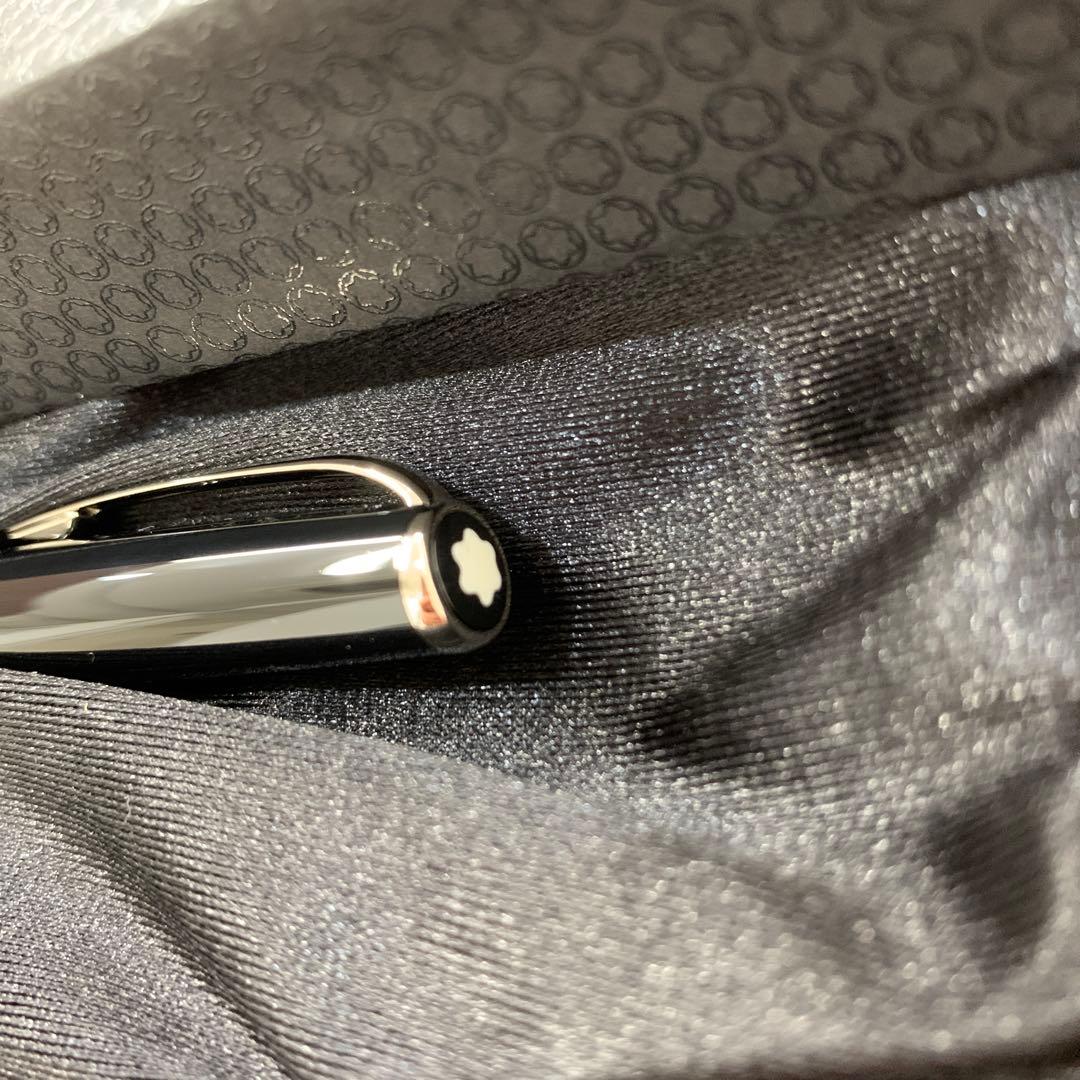 ◇ MONT BLANC モンブラン　黒色ボールペン 4本セット