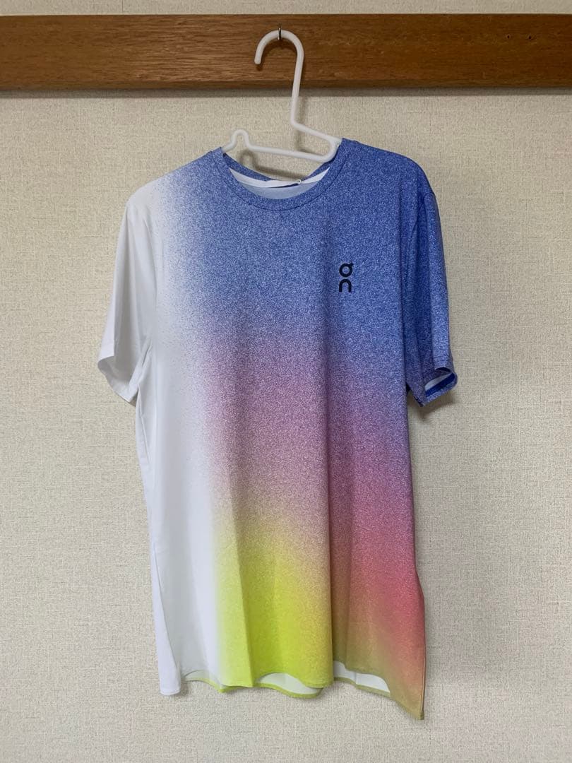 On Men's Court-T テニスウェア　ホワイト　海外サイズ：Sサイズ