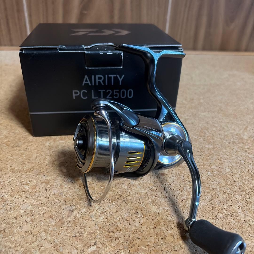 ダイワ 23 エアリティ PC LT 2500 美品