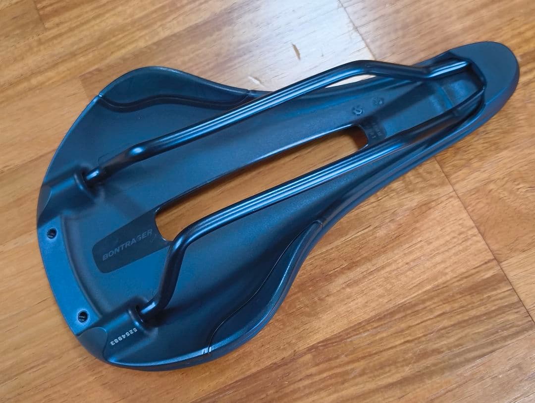 TREK VERSE SHORT ELITE サドル 145mm 中古美品