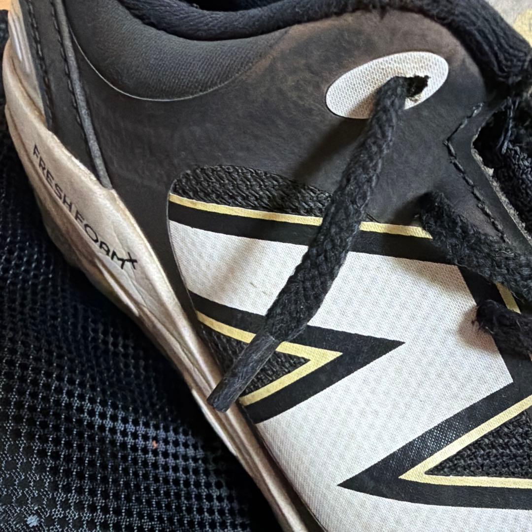 現千葉ロッテマリーンズ　中村奨吾選手　実使用スパイク