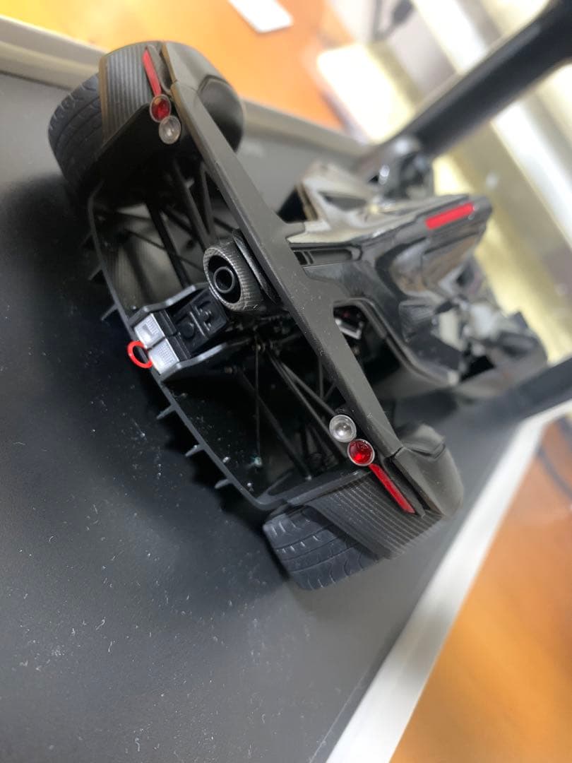 オートアート　1/18 BAC mono ミニカー　ブラック/カーボン仕様