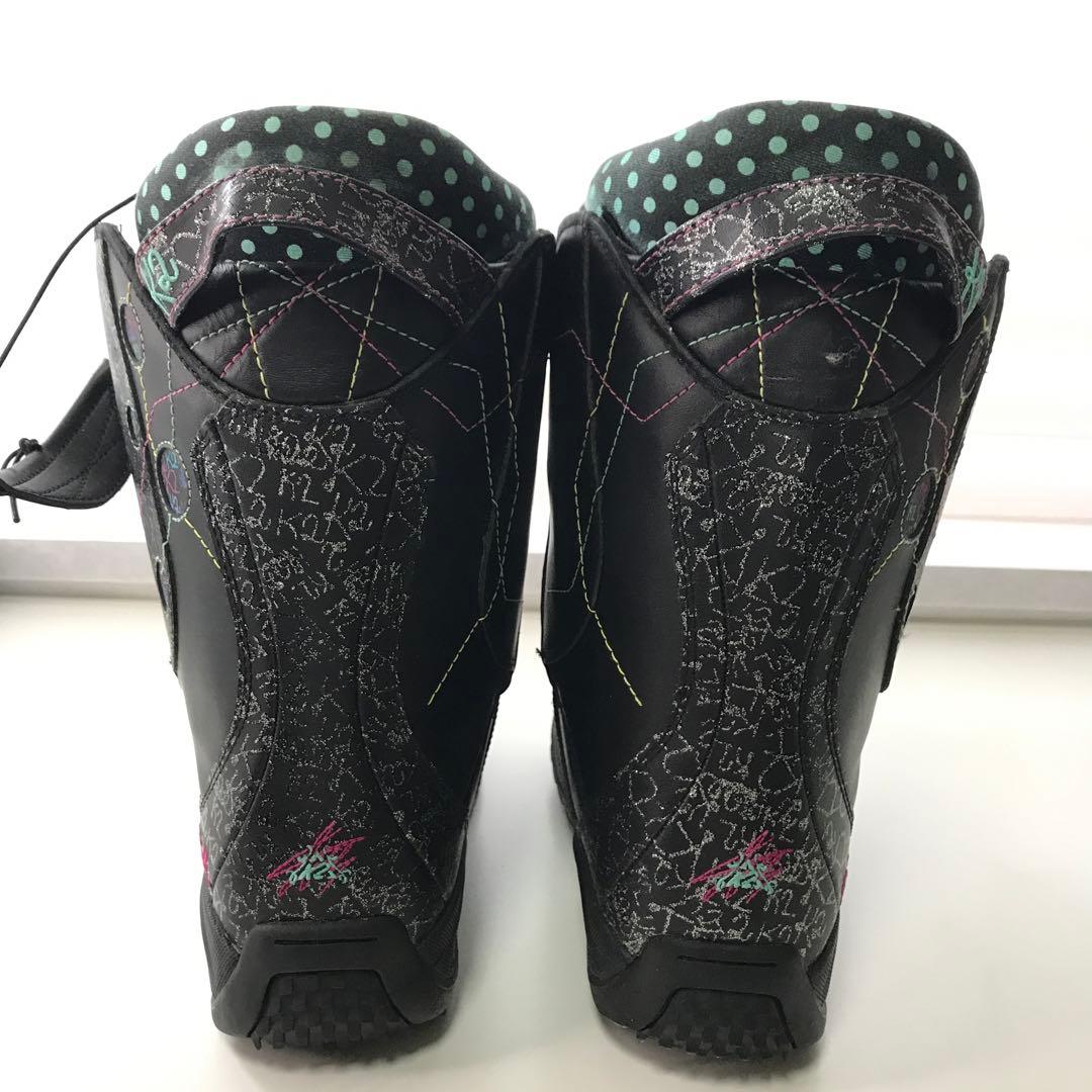 haha K2 女性用スノーボードブーツ ブラック/ポルカドット　24cm