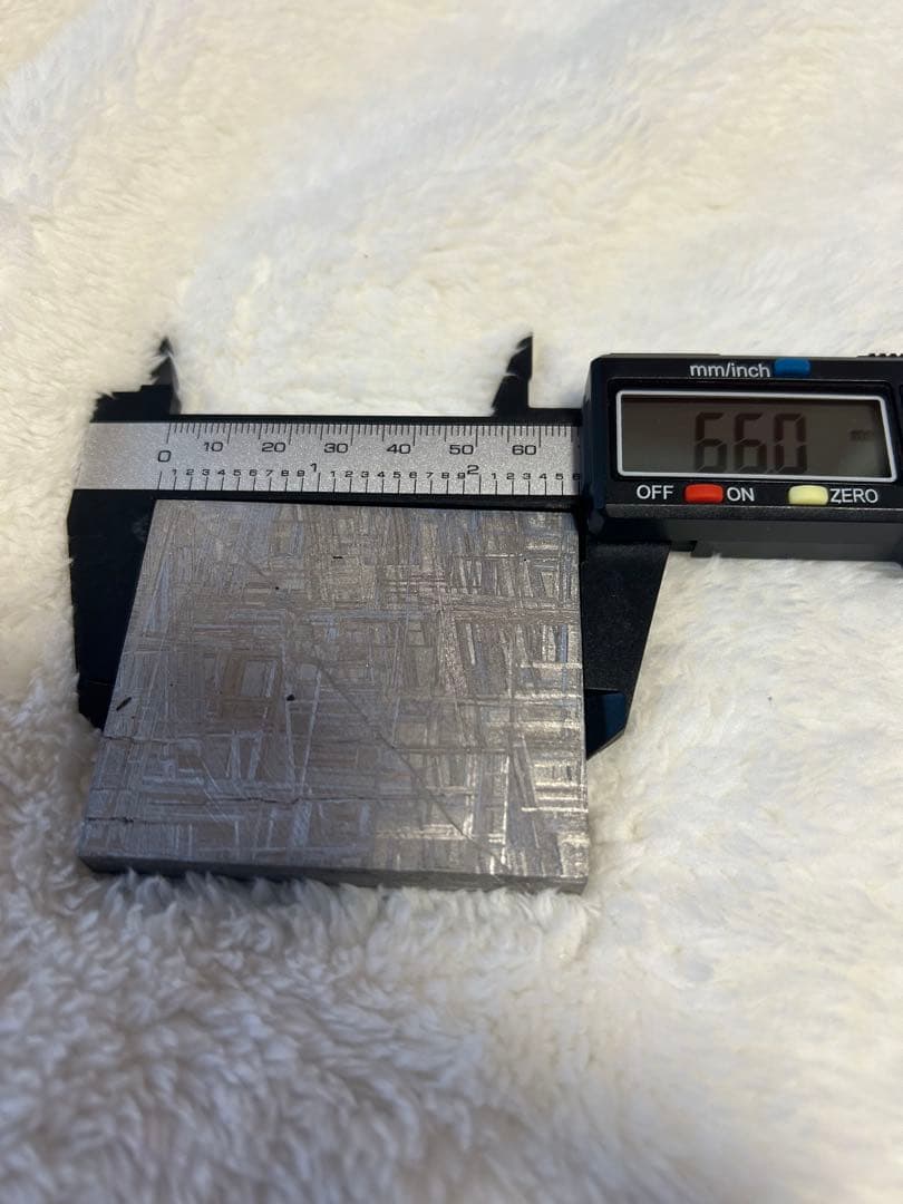 天然ムオニオナルスタ鉄隕石 - ビッグスライスカット 273.55g