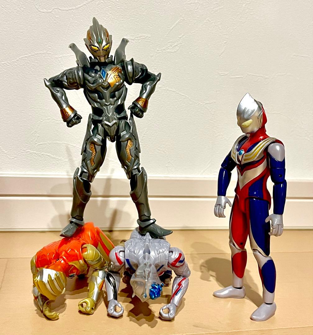 仲良しウルトラマン4人組み