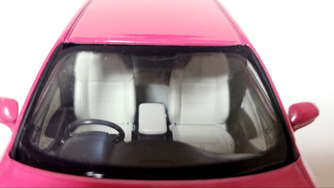 トヨタ 210系クラウンアスリートG ピンク カラーサンプル