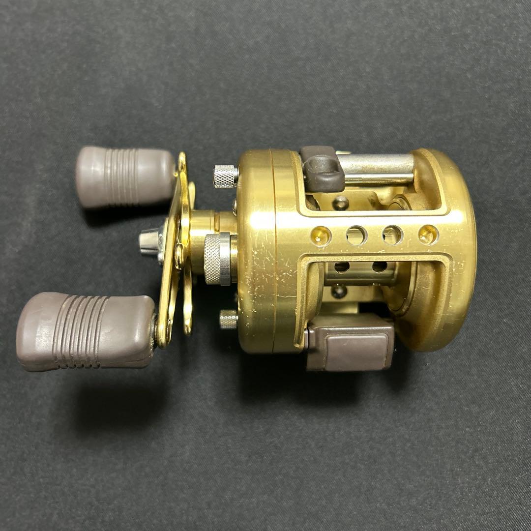 SHIMANO CALCUTTA 101XT 左巻き　外箱、説明書、付属品付き