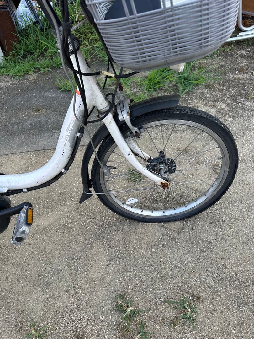 引き取り限定！ヤマハ電動アシスト自転車 パス！ホワイト・バッテリー２個