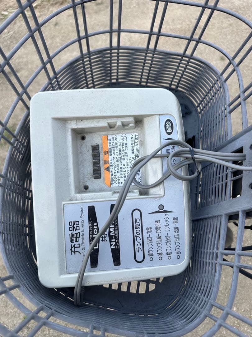 引き取り限定！ヤマハ電動アシスト自転車 パス！ホワイト・バッテリー２個