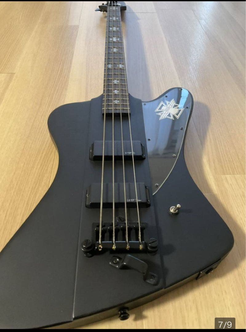 エピフォン　ブラックバードベース　モトリークルー　ニッキーシックス