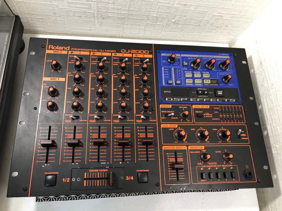 Roland ローランド　DJ-2000