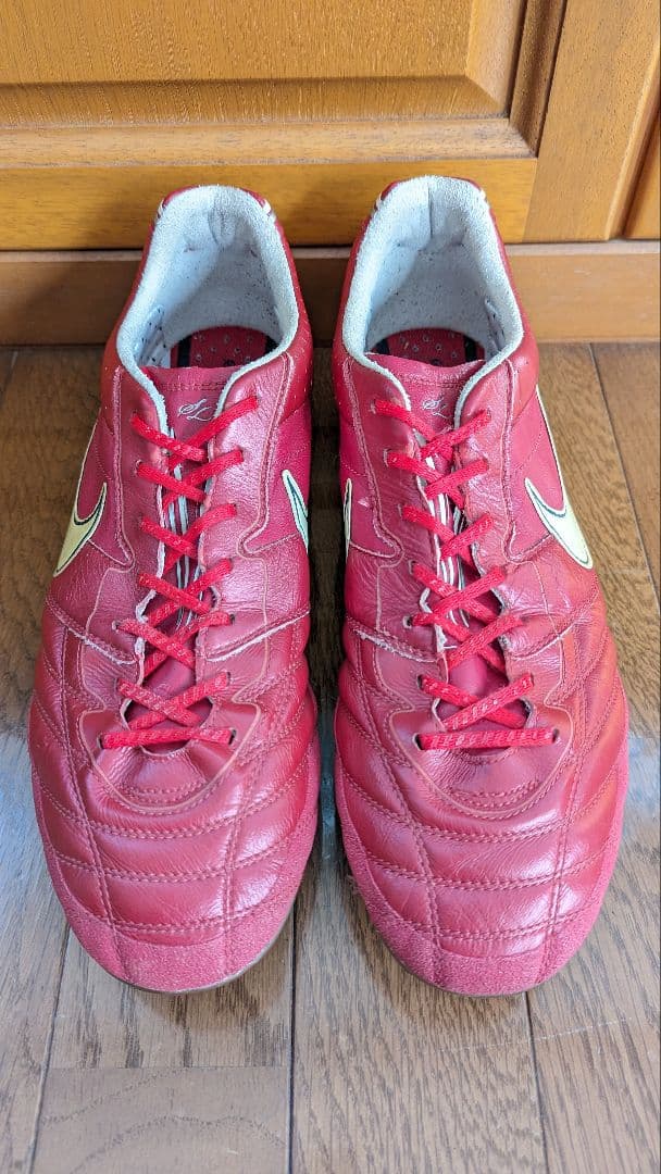 ナイキ サッカースパイク ティエンポ スーパーリゲラ　NIKE