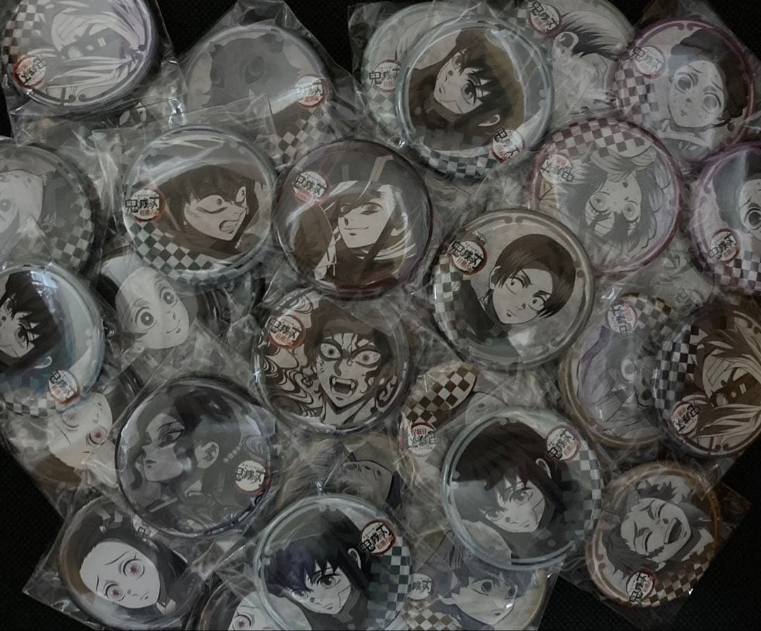 鬼滅の刃　グッツ　500点以上　まとめ売り　(総額37万円相当)