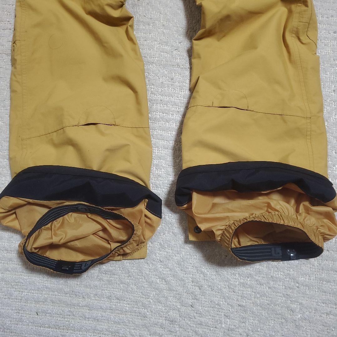 BURTON　スノーボードウェア上下セット　ジャケットLサイズ　パンツMサイズ
