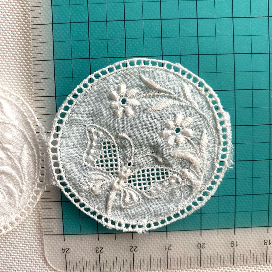 アンティーク ロマンティックコットン刺繍 リボンレース 蝶柄 丸型ワッペン24枚