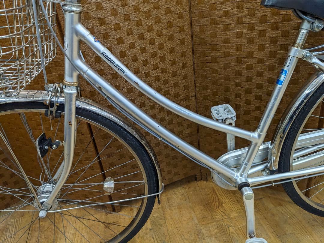 U055　普通自転車　27インチ　ブリヂストン　LEDオートライト 内装3段変速