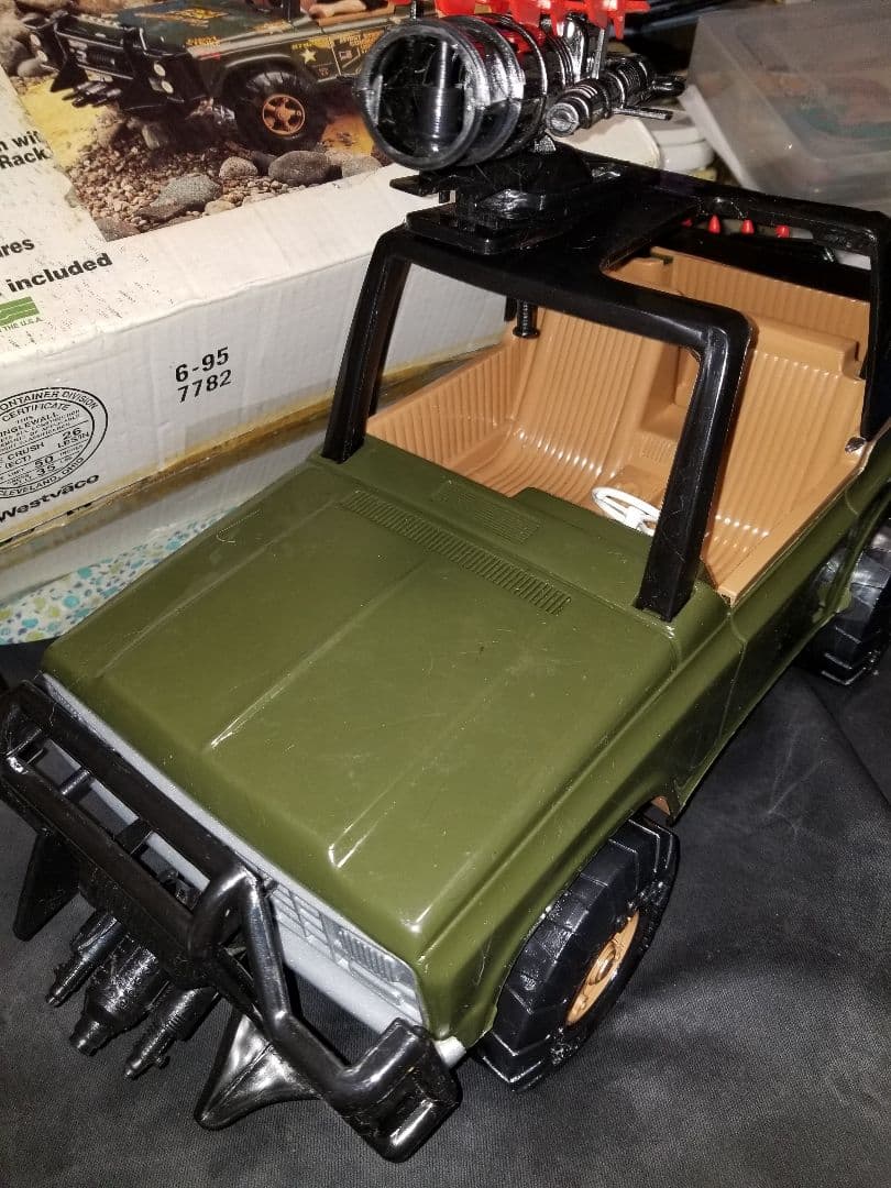 アメリカンプラスチックトイ GiJOE等用ジープ ビンテージ(1)