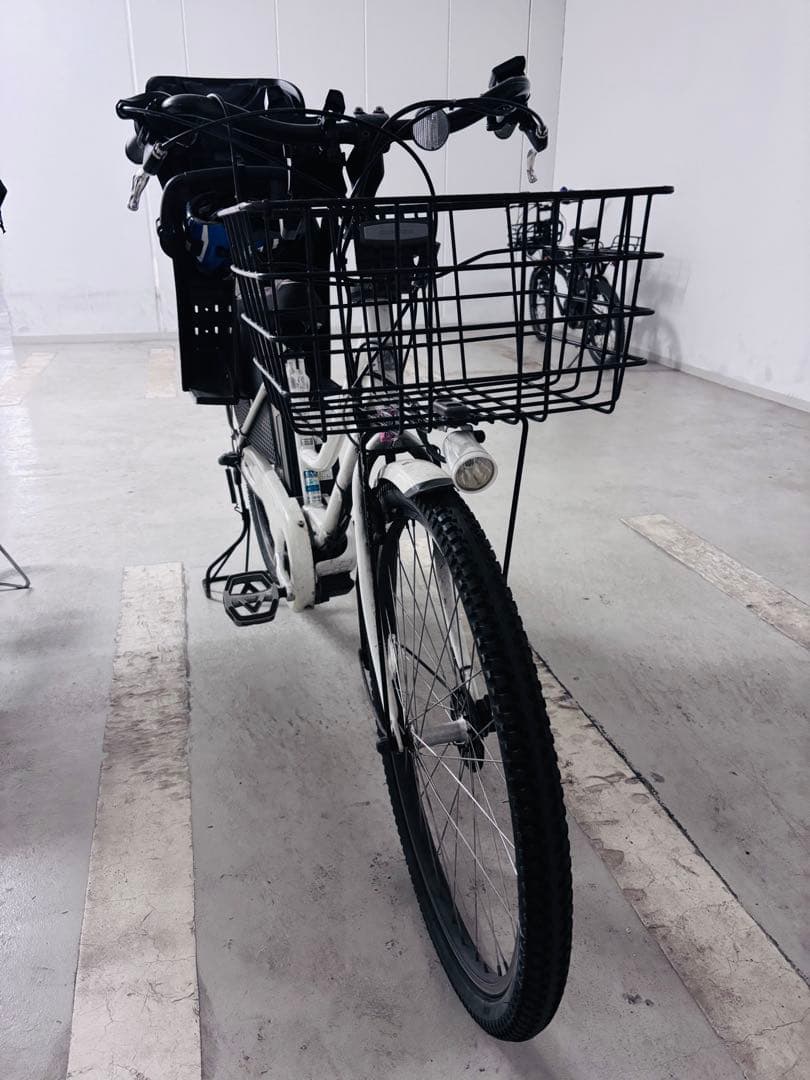 【手渡し】電動自転車　後ろチャイルドシート　ギア３段　オートライト　充電器　鍵２