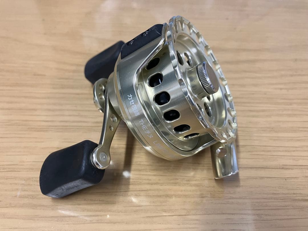 【 黒鯛工房 】 カセ筏師 THEチヌ LIMITED 競技65W-G リール