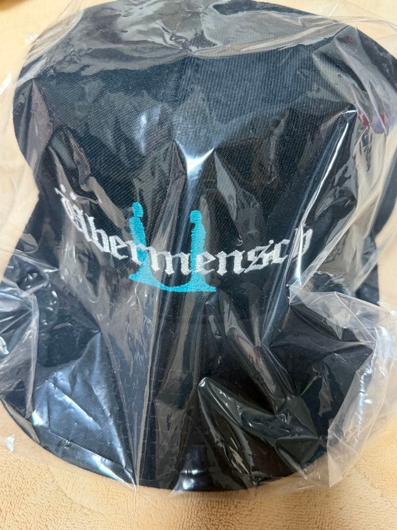 gdragon gd ジヨンMD限定キャップ スカーフ　ÜBERMENSCH