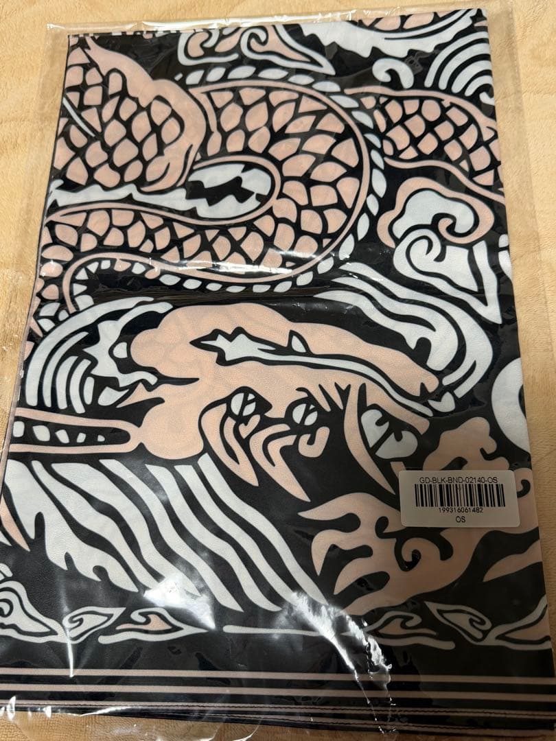 gdragon gd ジヨンMD限定キャップ スカーフ　ÜBERMENSCH