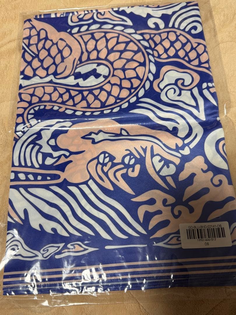 gdragon gd ジヨンMD限定キャップ スカーフ　ÜBERMENSCH