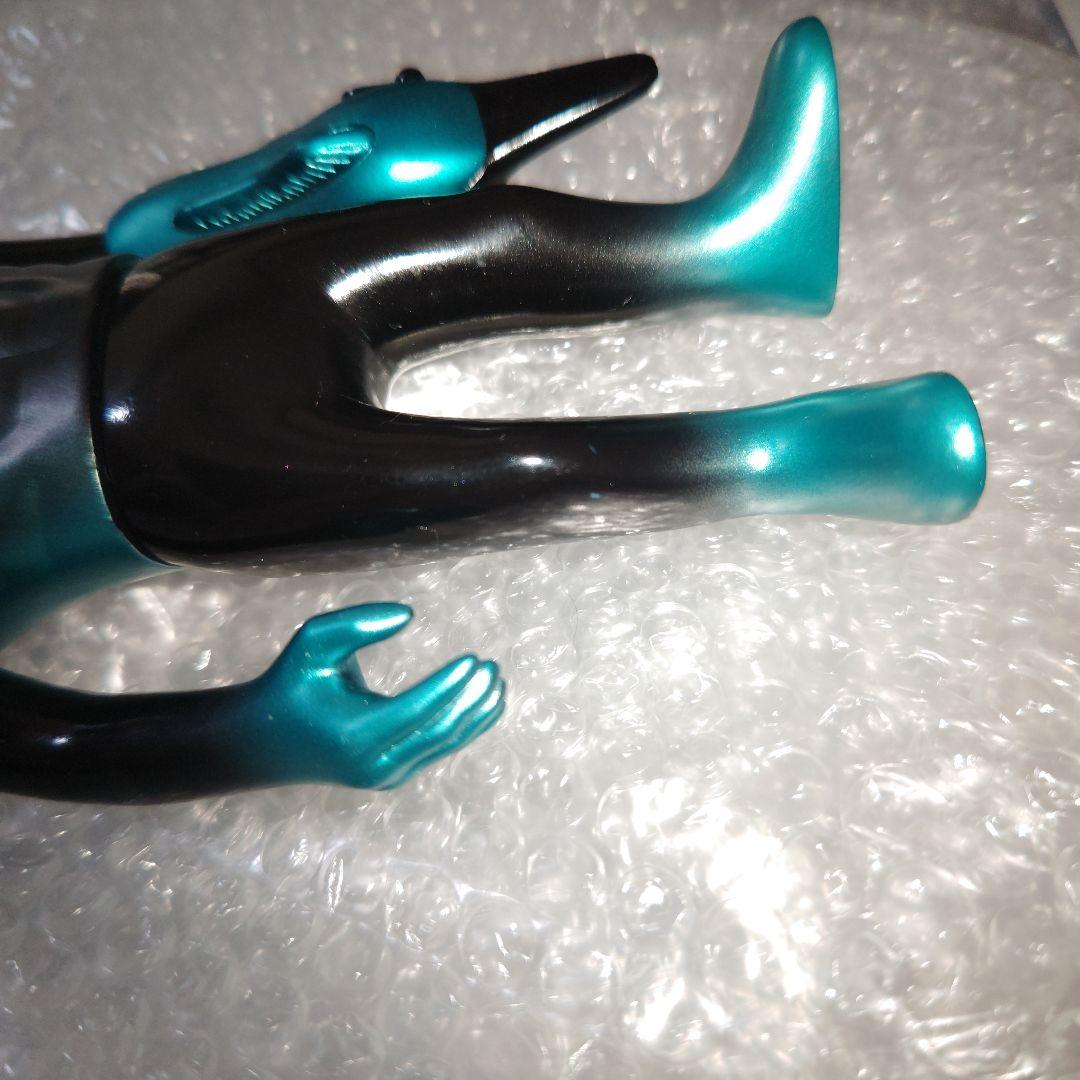 パンクドランカーズ　鮫人　ソフビ　黒/緑